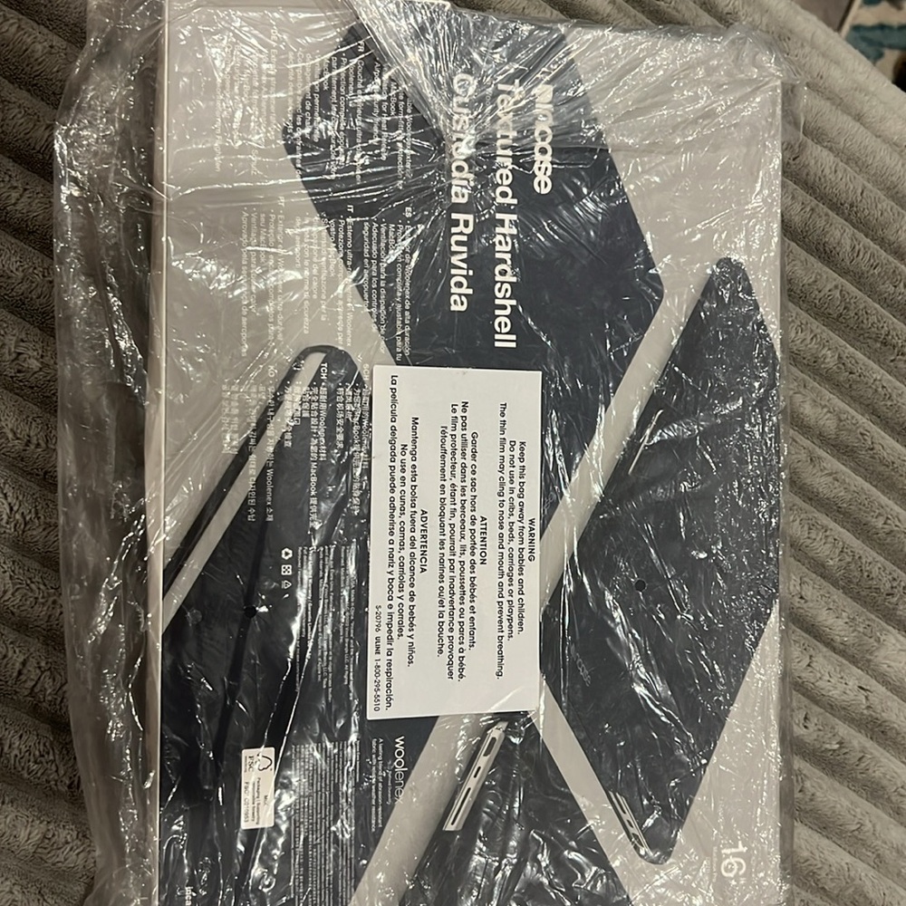 Incase Textured Hardshell  - MacBook Pro 16 Inch Case NWT - Picture 4 of 4